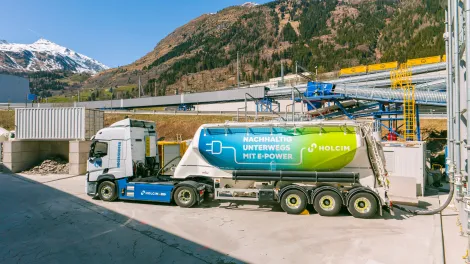 red-holcim-nachhaltige-logistik-daniel-hager-022.jpg