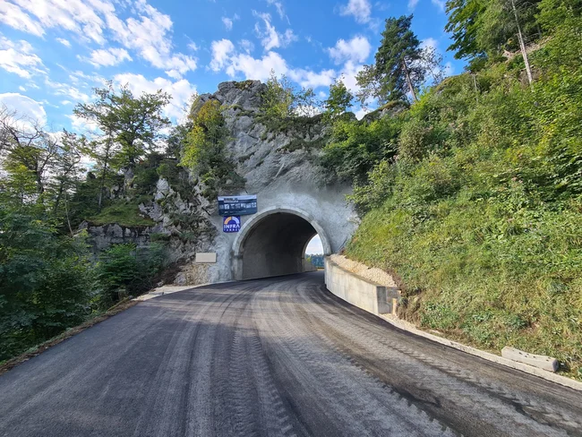 Tunnel de la Roche.jpg