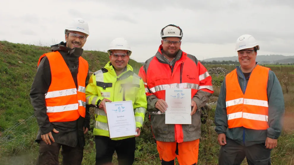 zertifikatsuebergabe_natur-wirtschaft-holcim.JPG