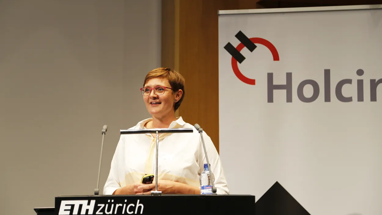 Agne╠Çs_Petit (1).jpg