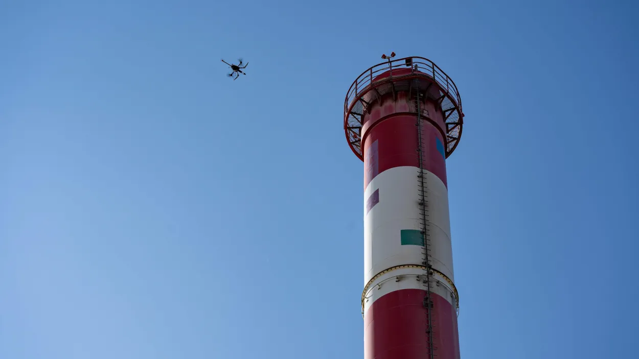 Drohne Kamin SIG ©Voliro